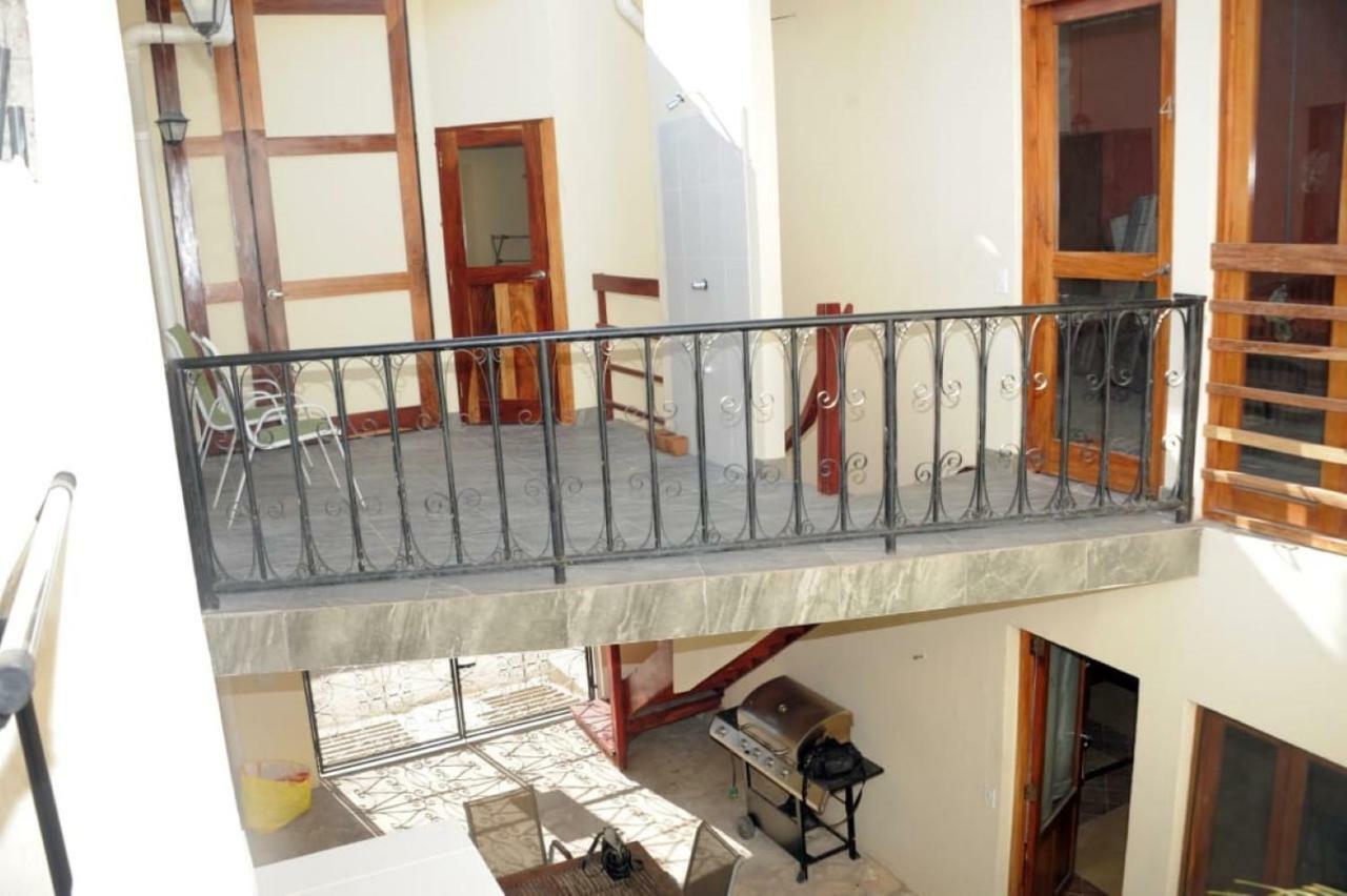 Apartamentos Casa Amarilla Granada Exterior foto